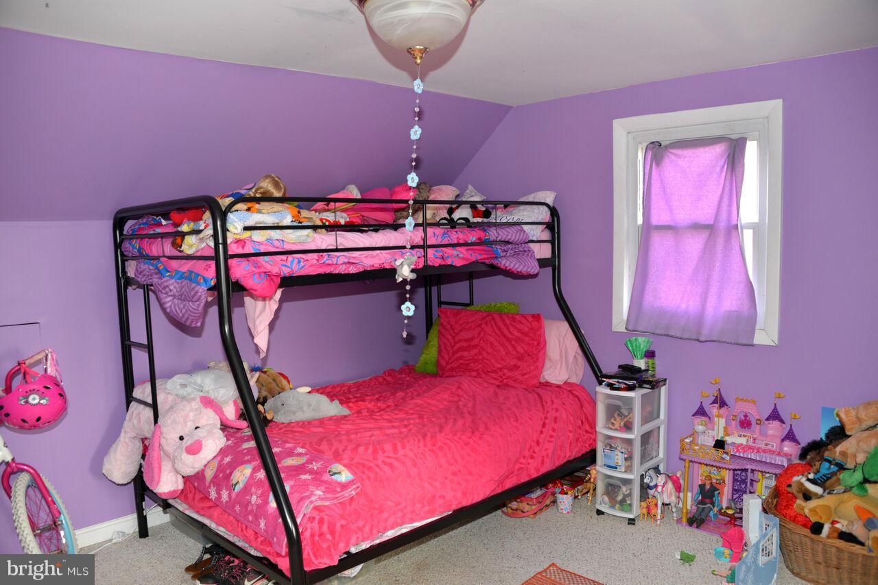 345 Maple Avenue Baltimore, MD 21221 - Photo 7 of 12 Bedroom