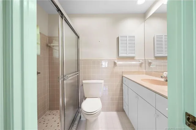 $850,000 | 4812 Sunset Drive, Vero Beach, FL 32963