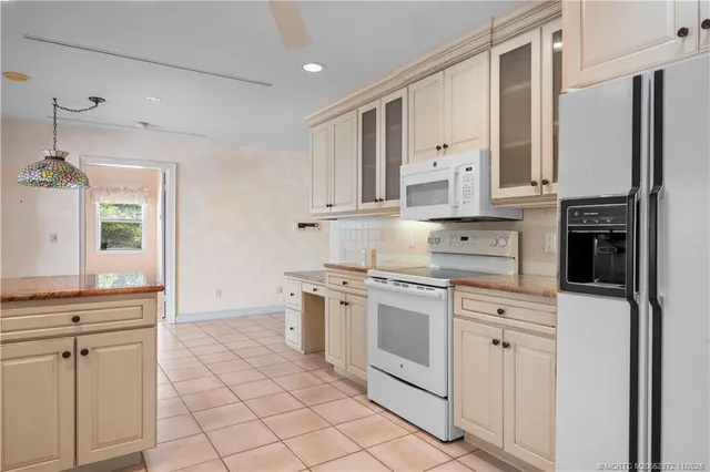 $850,000 | 4812 Sunset Drive, Vero Beach, FL 32963