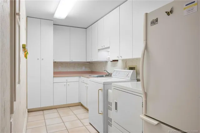 $850,000 | 4812 Sunset Drive, Vero Beach, FL 32963