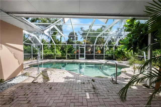 $850,000 | 4812 Sunset Drive, Vero Beach, FL 32963