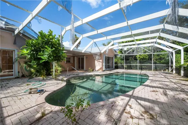 $850,000 | 4812 Sunset Drive, Vero Beach, FL 32963