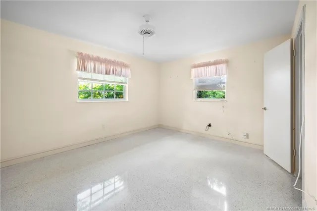 $850,000 | 4812 Sunset Drive, Vero Beach, FL 32963