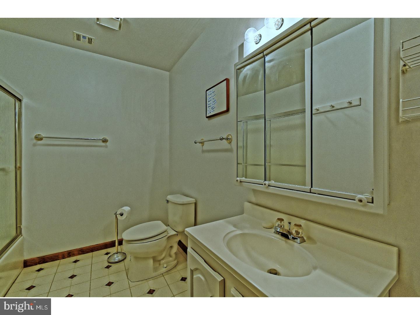 39 Harrell Avenue Williamstown, NJ 08094 - Photo 21 of 25 Bathroom