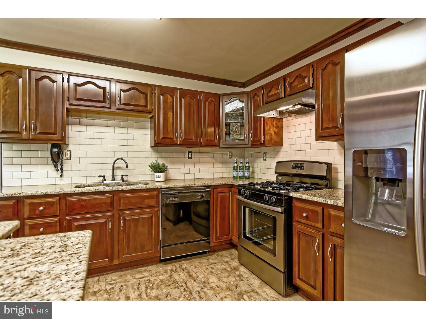 39 Harrell Avenue Williamstown, NJ 08094 - Photo 10 of 25 Kitchen