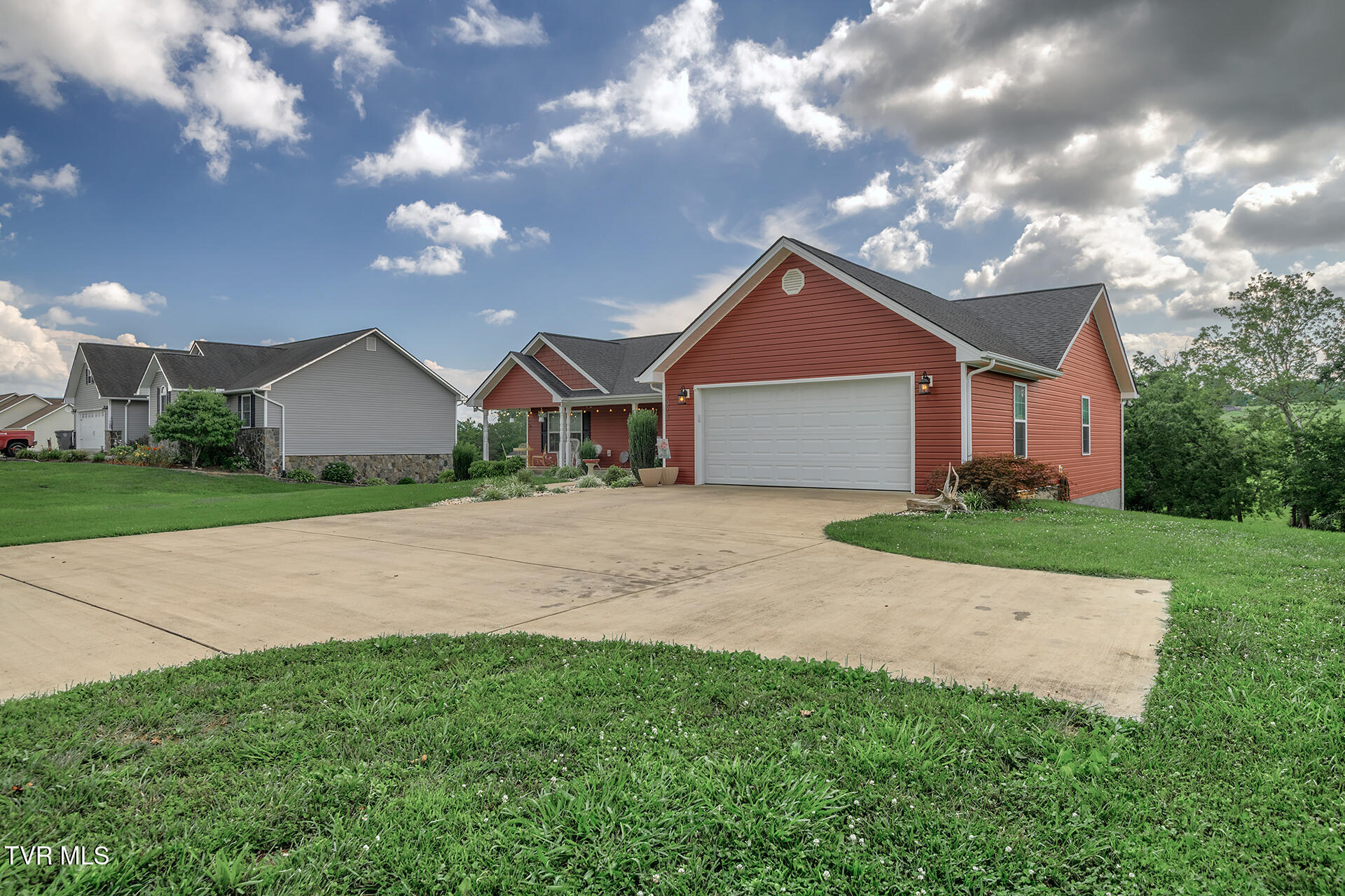 1075 Afton Road Afton, TN 37616 - Photo 37 of 51 S Whittenburg Afton Road095