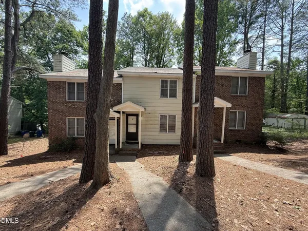 $1,195 | 925 Hearthridge Court, Raleigh, NC 27612