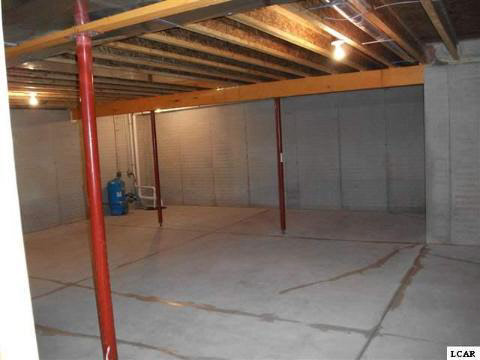 2027 Ives Road Tecumseh, MI 49286 - Photo 14 of 16 947062-13.JPG