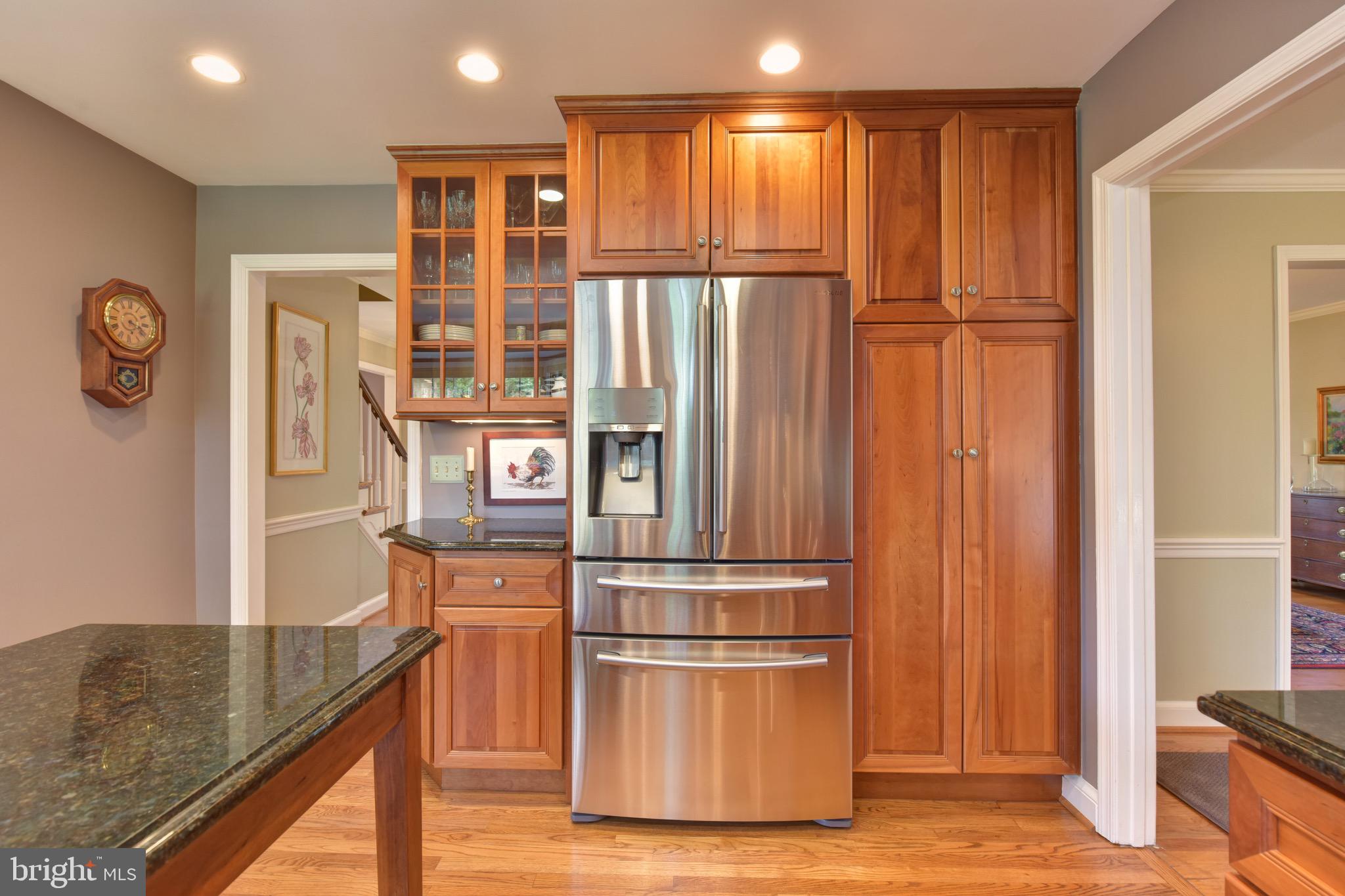 1609 Stonebridge Road Alexandria, VA 22304 - Photo 18 of 53 Recent appliances, hardwood flooring
