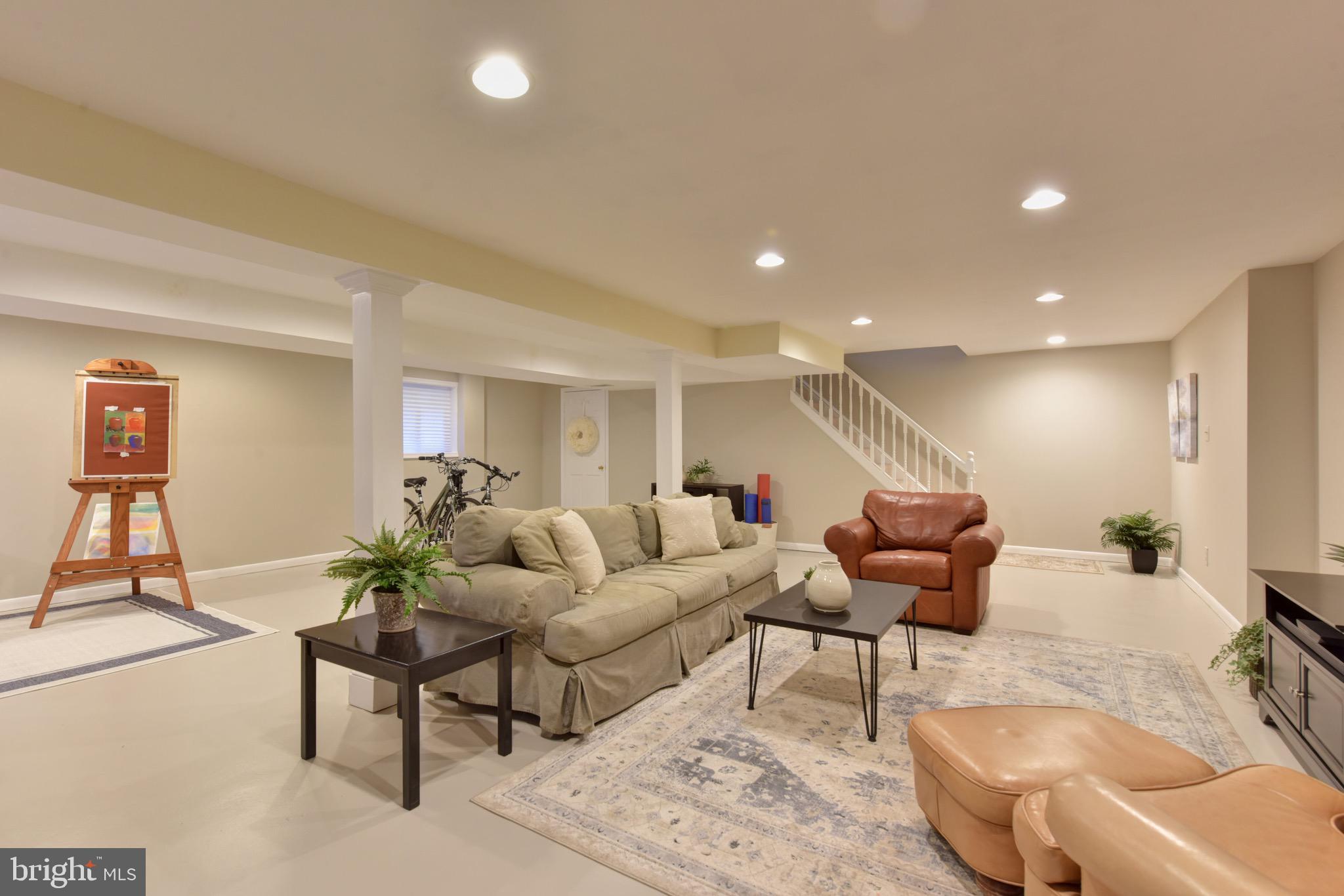 1609 Stonebridge Road Alexandria, VA 22304 - Photo 42 of 53 Space to relax and to exercise.