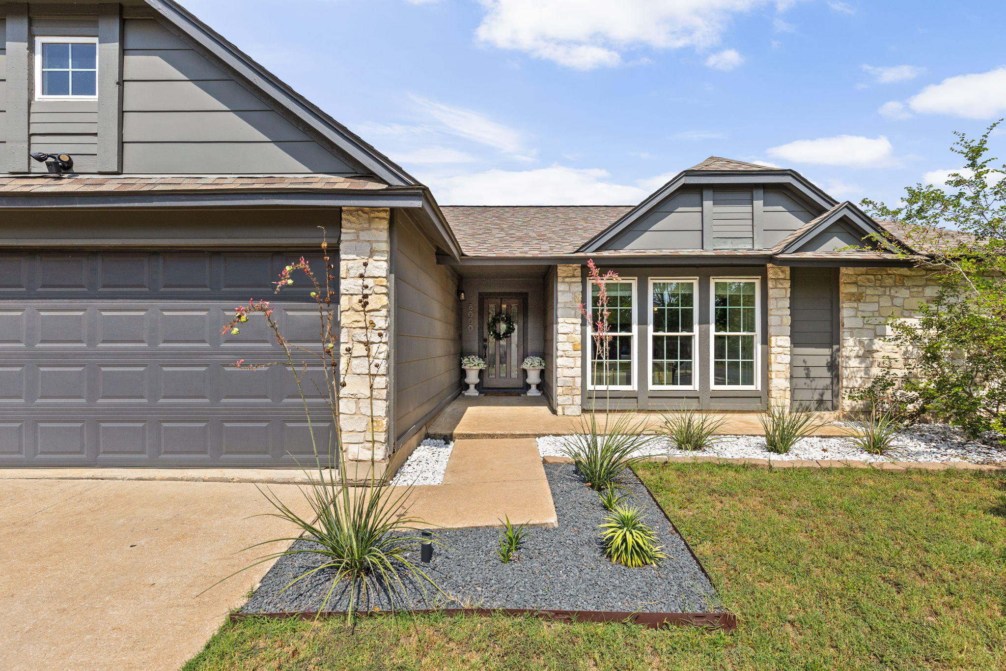 8000 Treehouse Lane Austin, TX 78749 - Photo 1 of 22