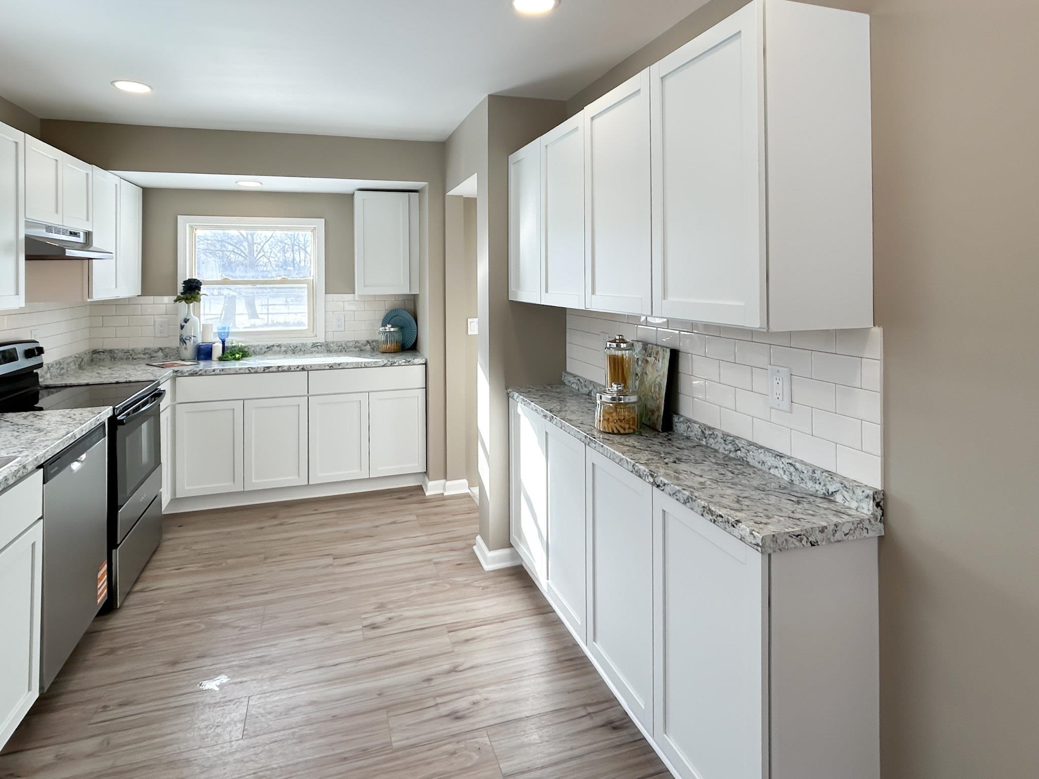 3442 Griffith Court Burton, MI 48529 - Photo 4 of 30