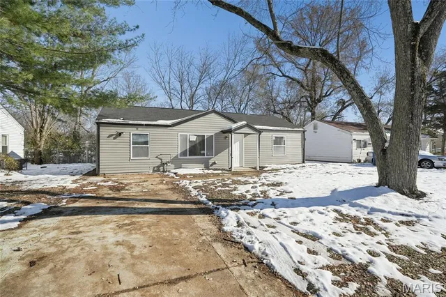 $129,900 | 9820 Lorna Lane, St. Louis, MO 63136