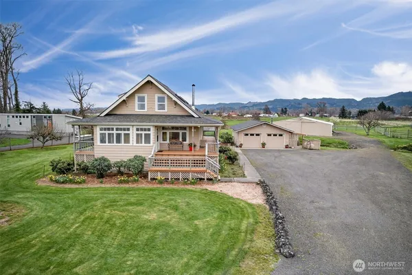 $725,000 | 211 South Welcome Slough Road, Cathlamet, WA 98612