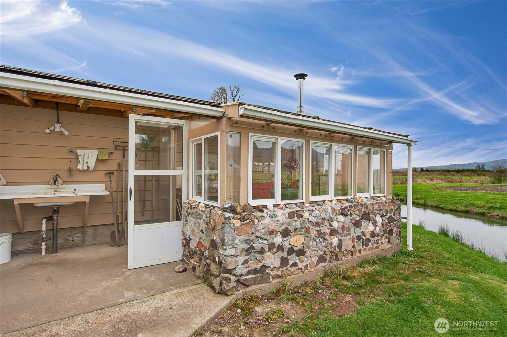 211 South Welcome Slough Road Cathlamet, WA 98612 - Photo 33 of 40