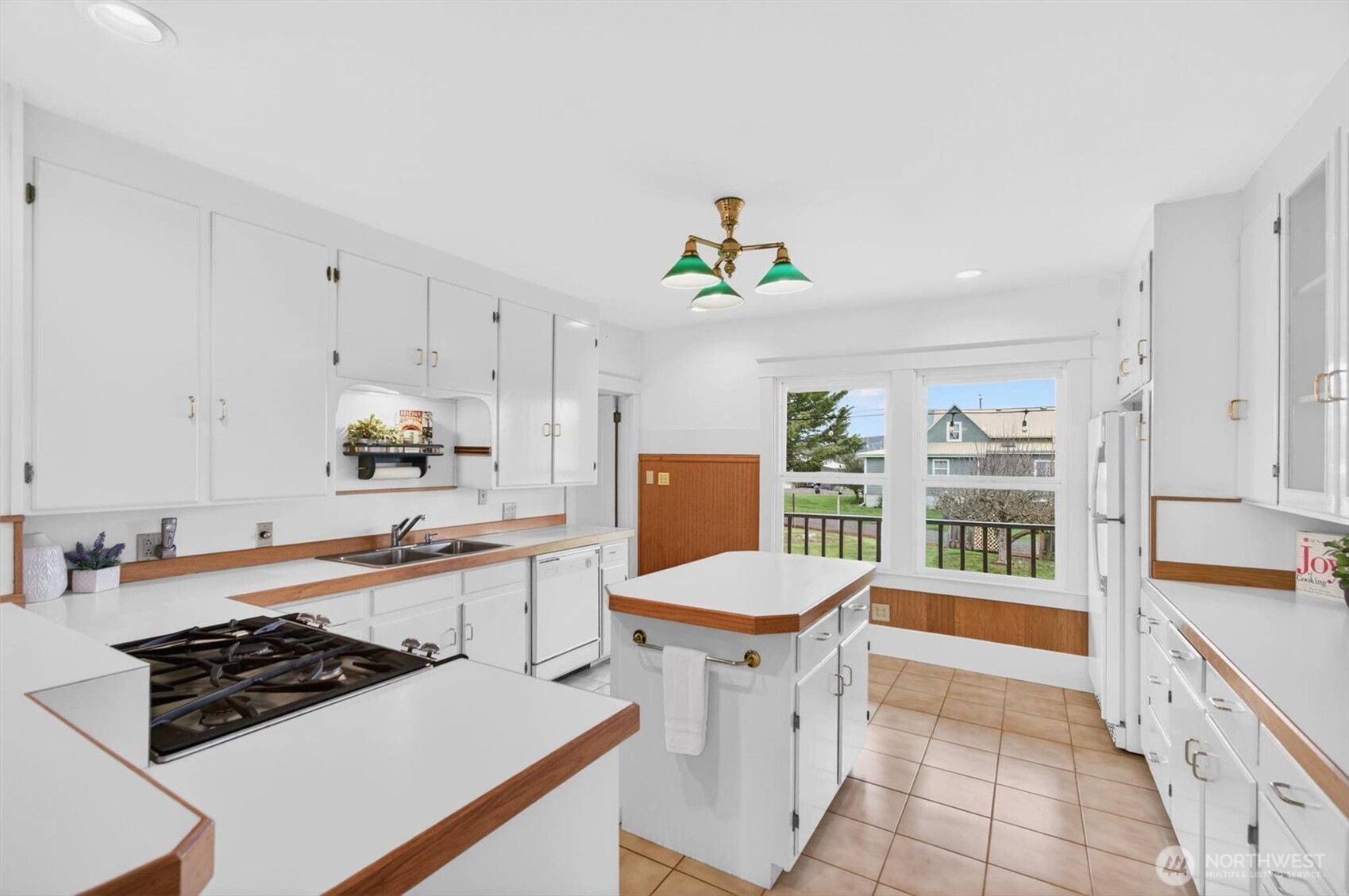 211 South Welcome Slough Road Cathlamet, WA 98612 - Photo 9 of 40