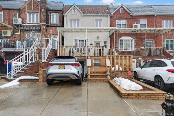 $1,248,000 | 64-33 Alderton Street | Rego Park