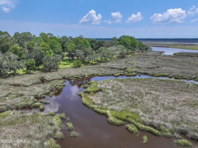 a view of a yard with a yard