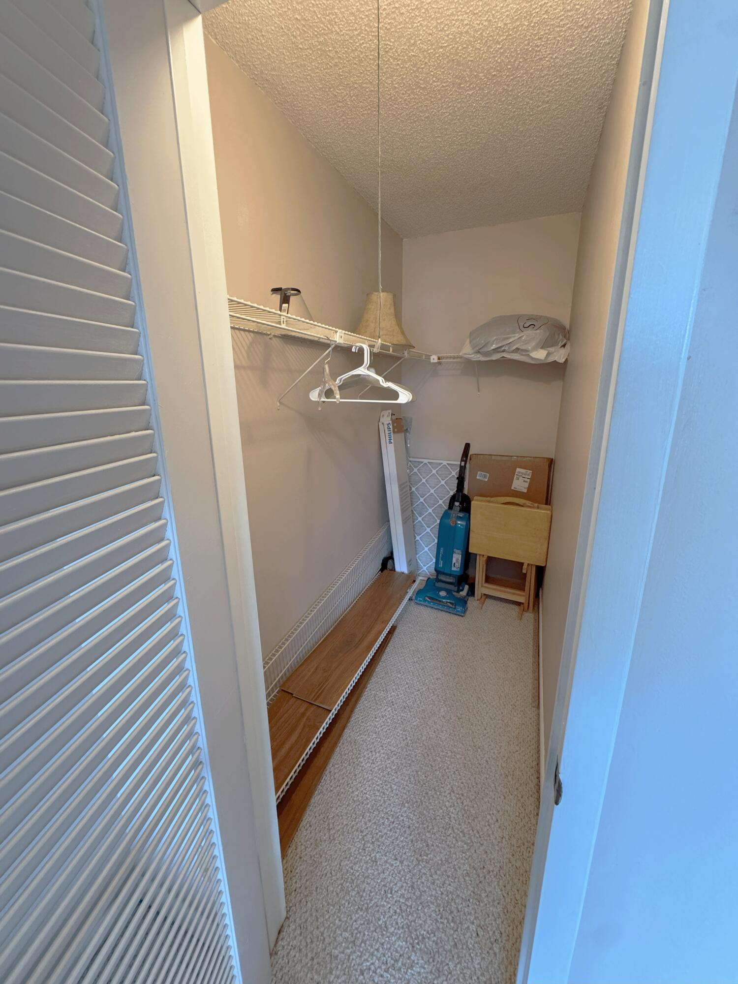 125 Dorset C Boca Raton, FL 33434 - Photo 10 of 24 walk in