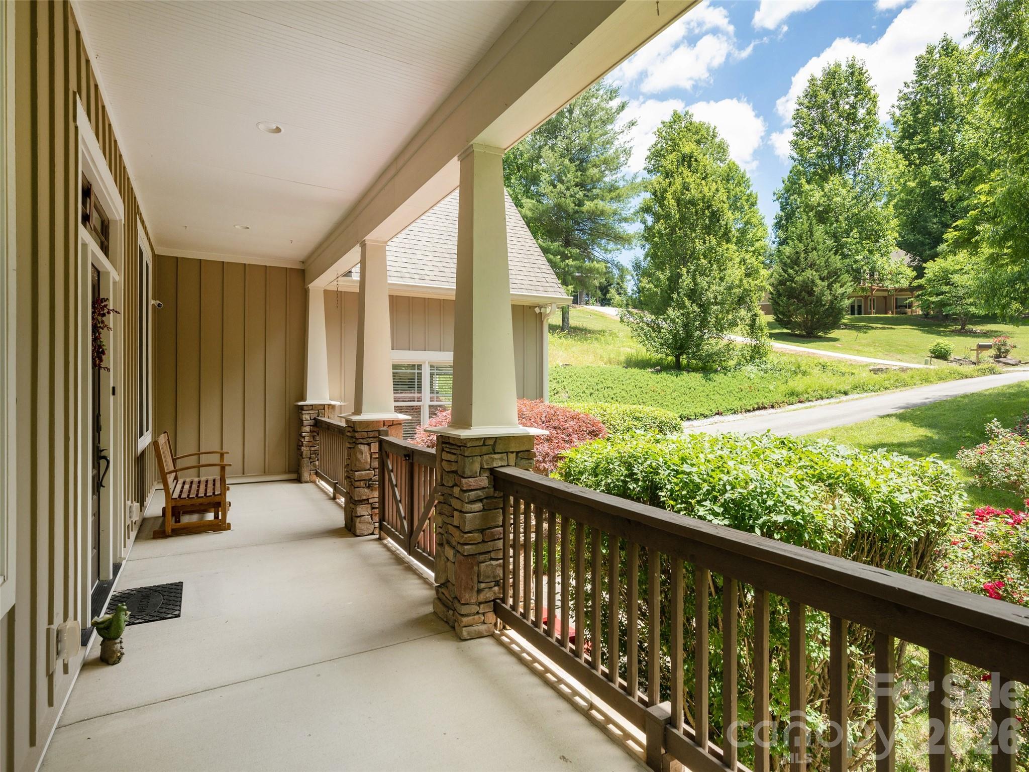 167 Tatham Road Hendersonville, NC 28792 - Photo 4 of 48