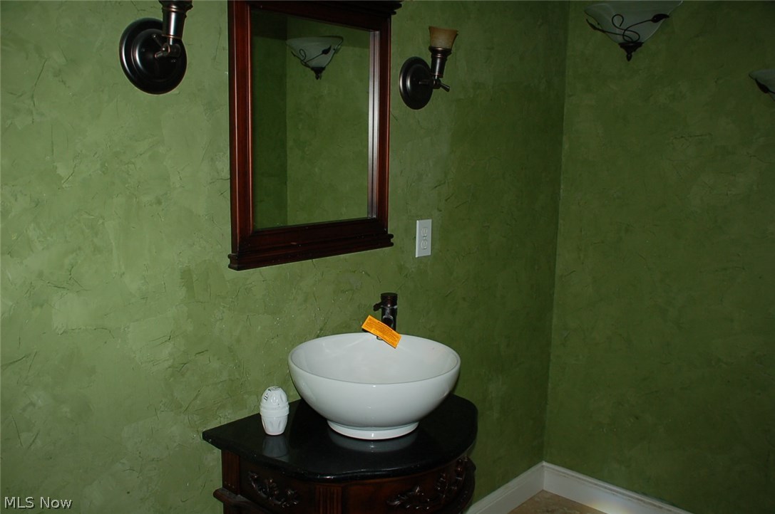 11088 Chamberlain Road Mantua, OH 44255 - Photo 18 of 21 Gallery Image 18