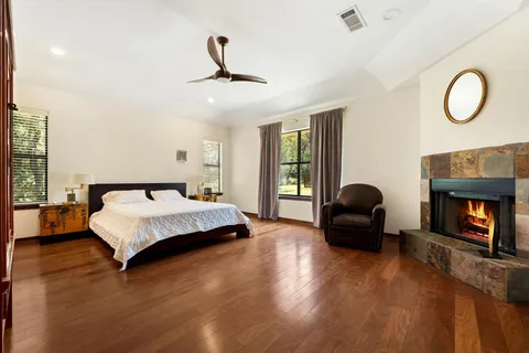 $1,375,000 | 105 Laurelwood Drive North, Austin, TX 78733
