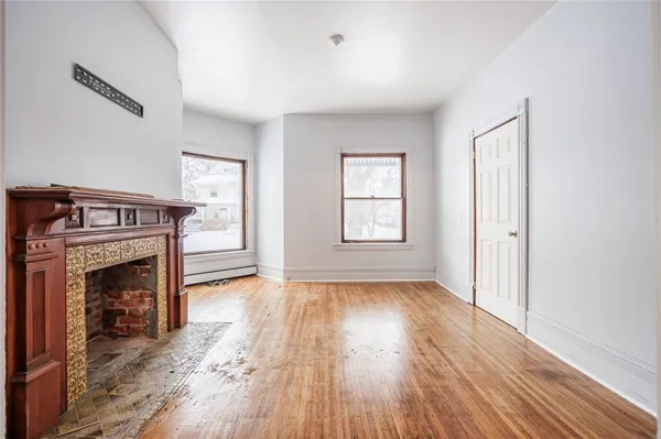 $1,800 | 500 Oxford Street, Unit 1, Rochester, NY 14607