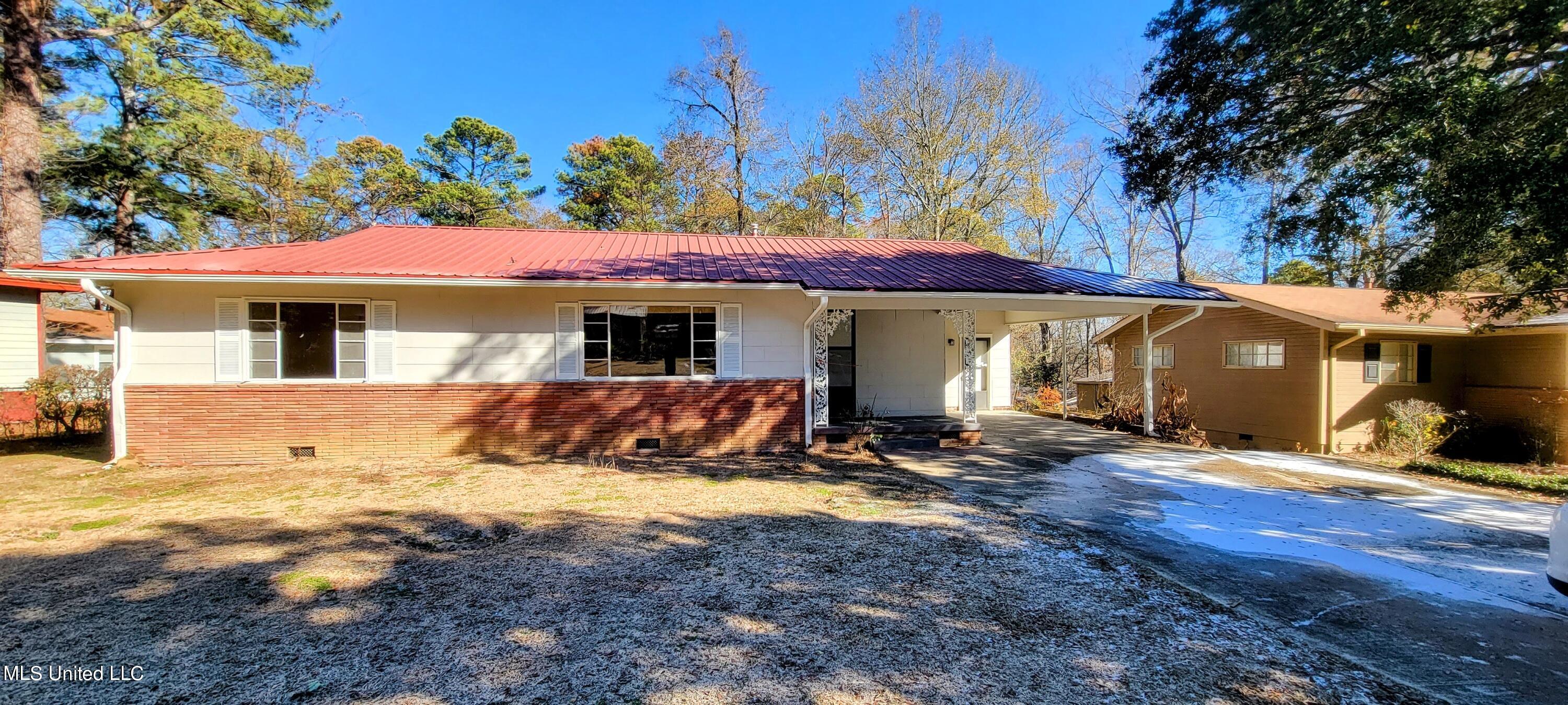 224 Pine Ridge Road Jackson, MS 39206 - Photo 1 of 7 Front