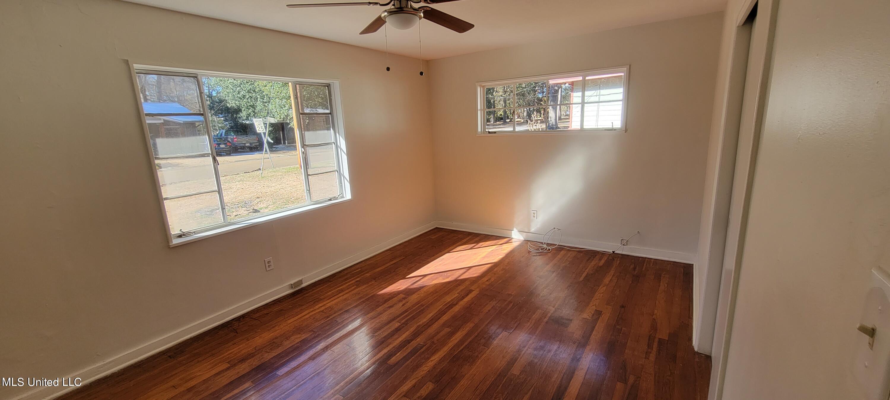224 Pine Ridge Road Jackson, MS 39206 - Photo 3 of 7 20240117_102139