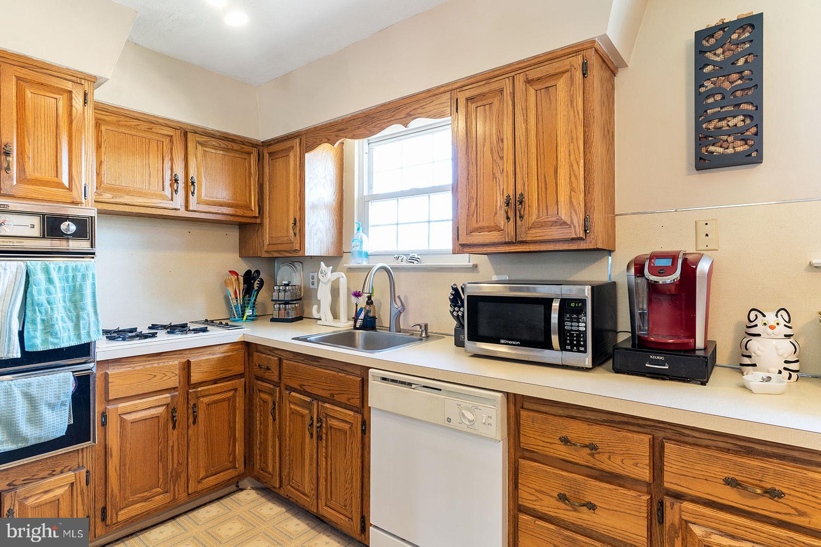 3438 Primrose Road Philadelphia, PA 19114 - Photo 13 of 38 Gallery Image 13