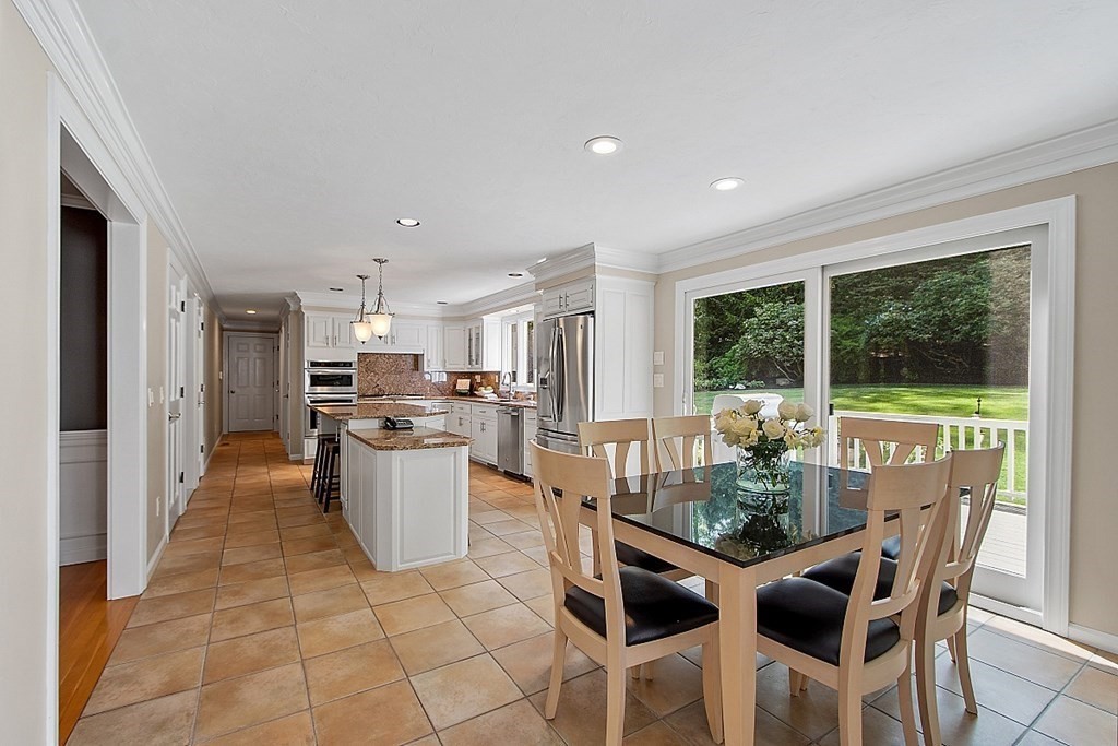 75 Colonial Drive Shrewsbury, MA 01545 - Photo 11 of 42