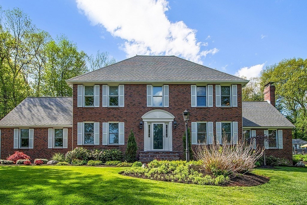 75 Colonial Drive Shrewsbury, MA 01545 - Photo 2 of 42