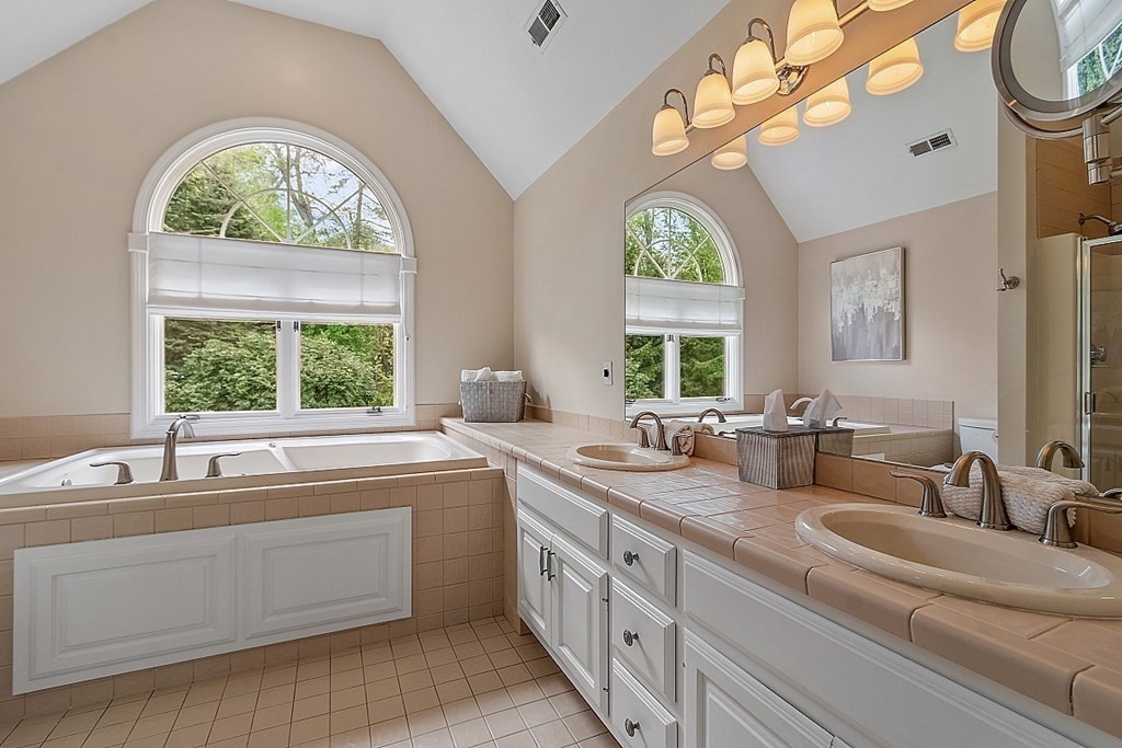 75 Colonial Drive Shrewsbury, MA 01545 - Photo 25 of 42