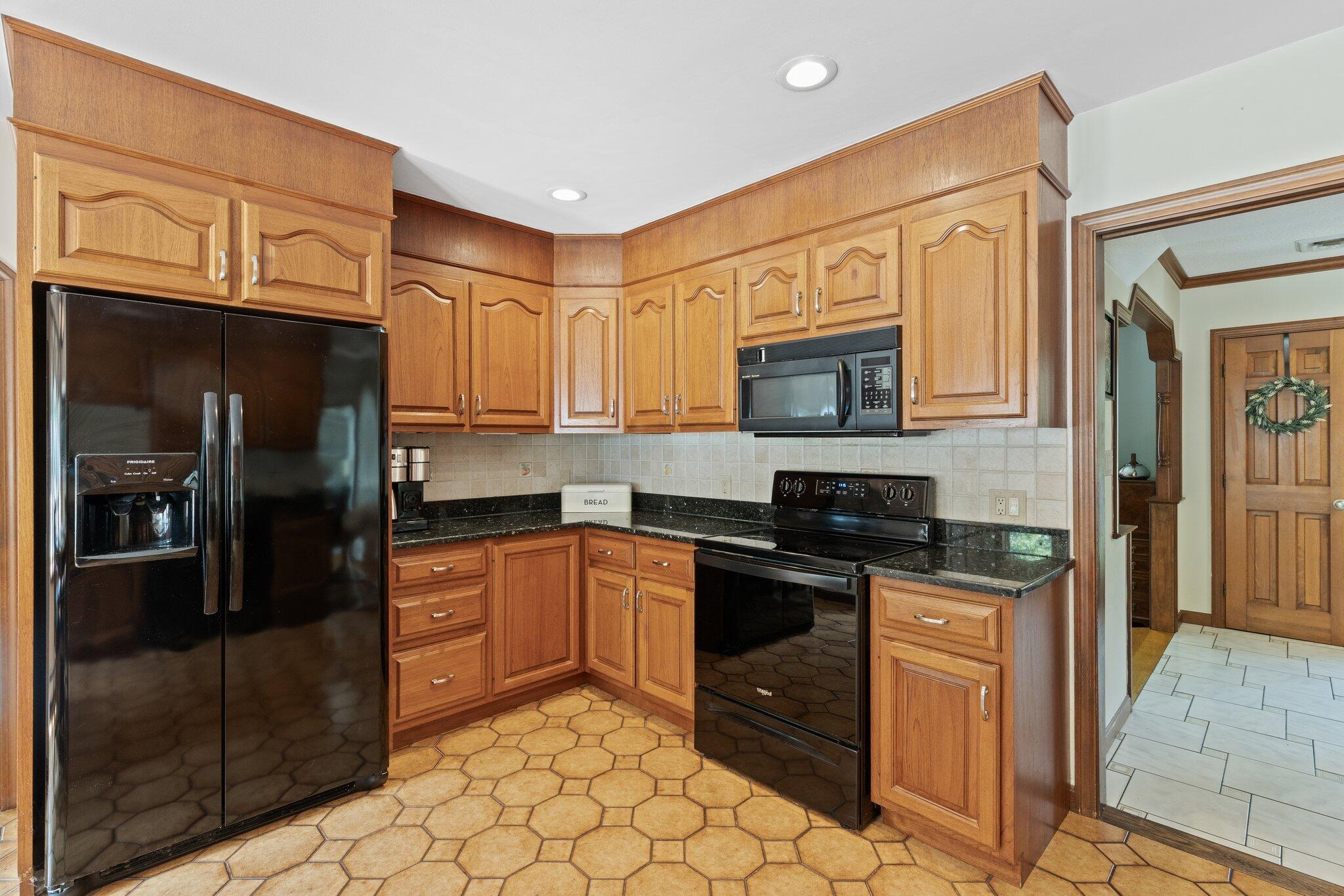 16 Robin Road Sandwich, MA 02563 - Photo 18 of 65 34-web-or-mls-16-robin-rd