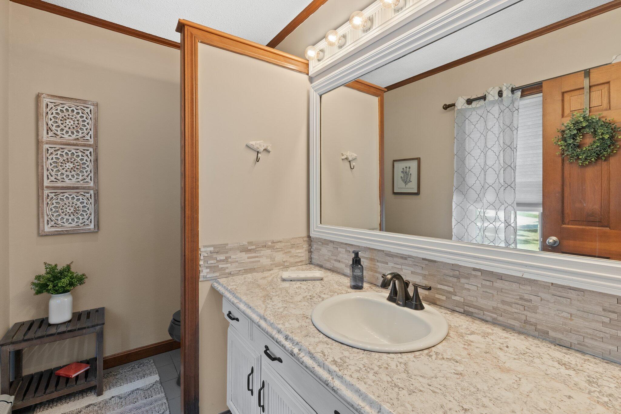 16 Robin Road Sandwich, MA 02563 - Photo 9 of 65 25-web-or-mls-16-robin-rd