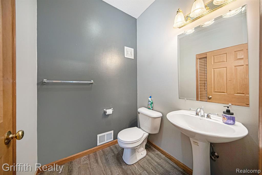 3940 East Cohoctah Road Linden, MI 48451 - Photo 10 of 40 Gallery Image 10
