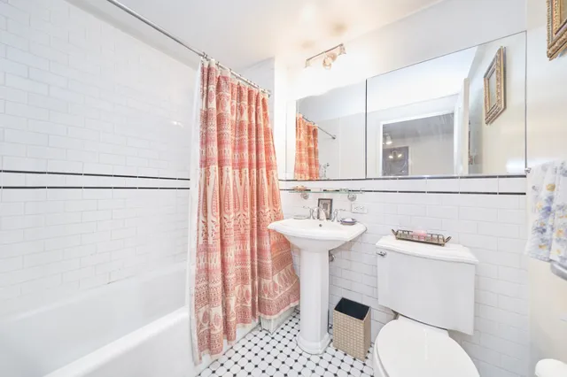 $555,000 | 300 West 135th Street, Unit 4L | Central Harlem