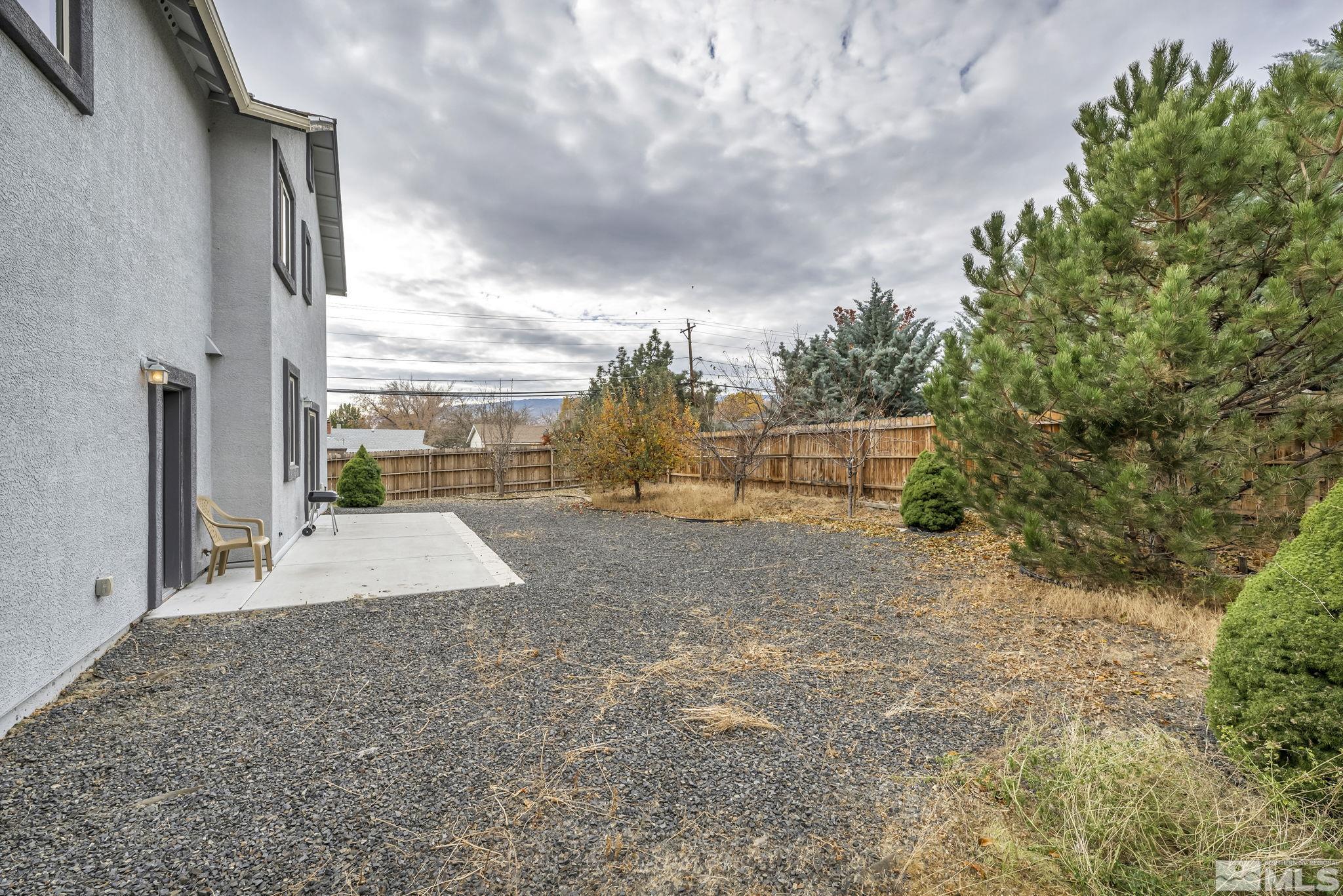 2705 Gulling Court Reno, NV 89503 - Photo 23 of 40 a view of back yard of the house