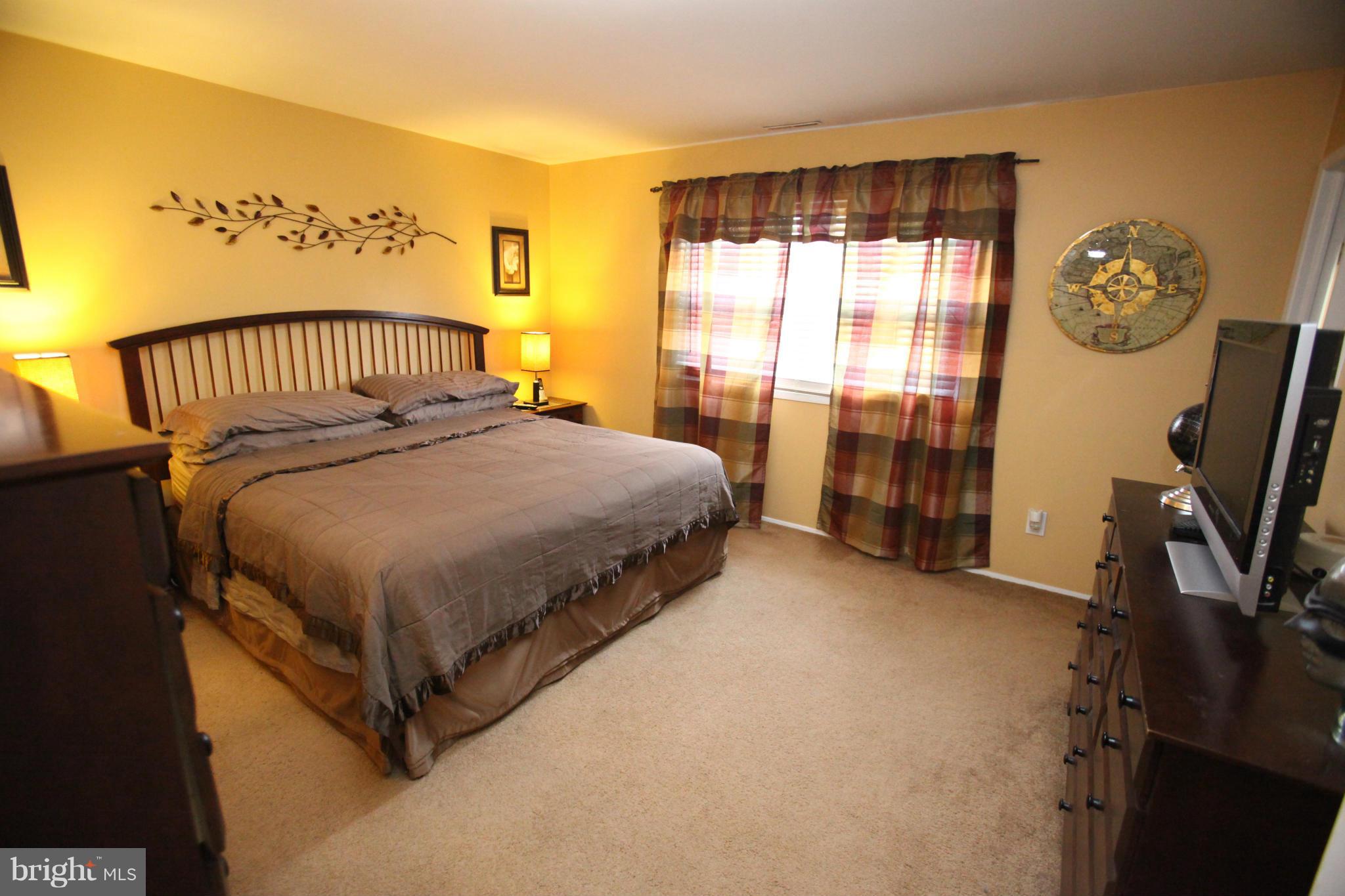 1905 Brookdale Road Baltimore, MD 21244 - Photo 2 of 30 First floor master