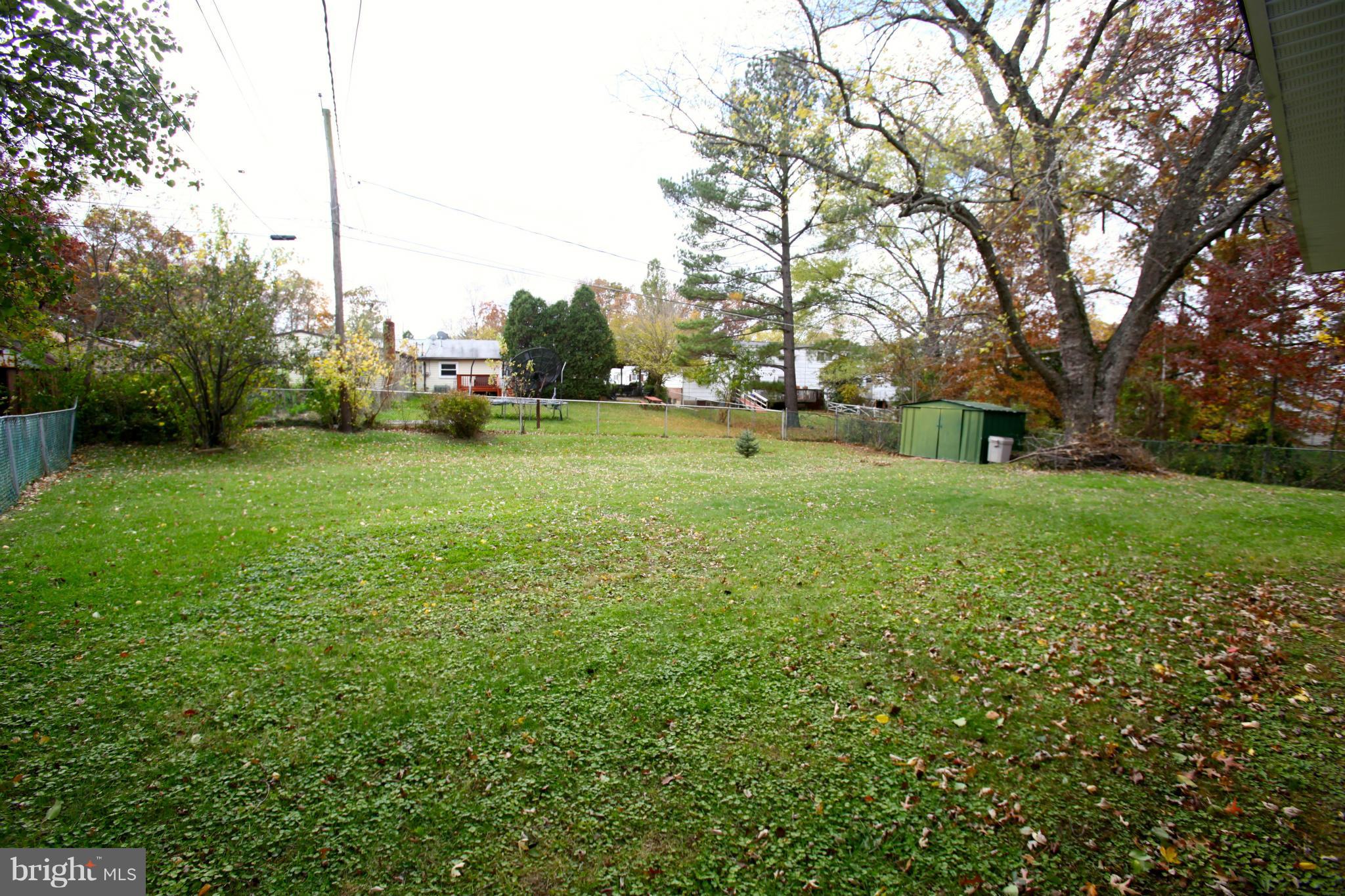 1905 Brookdale Road Baltimore, MD 21244 - Photo 11 of 30 View of backyard