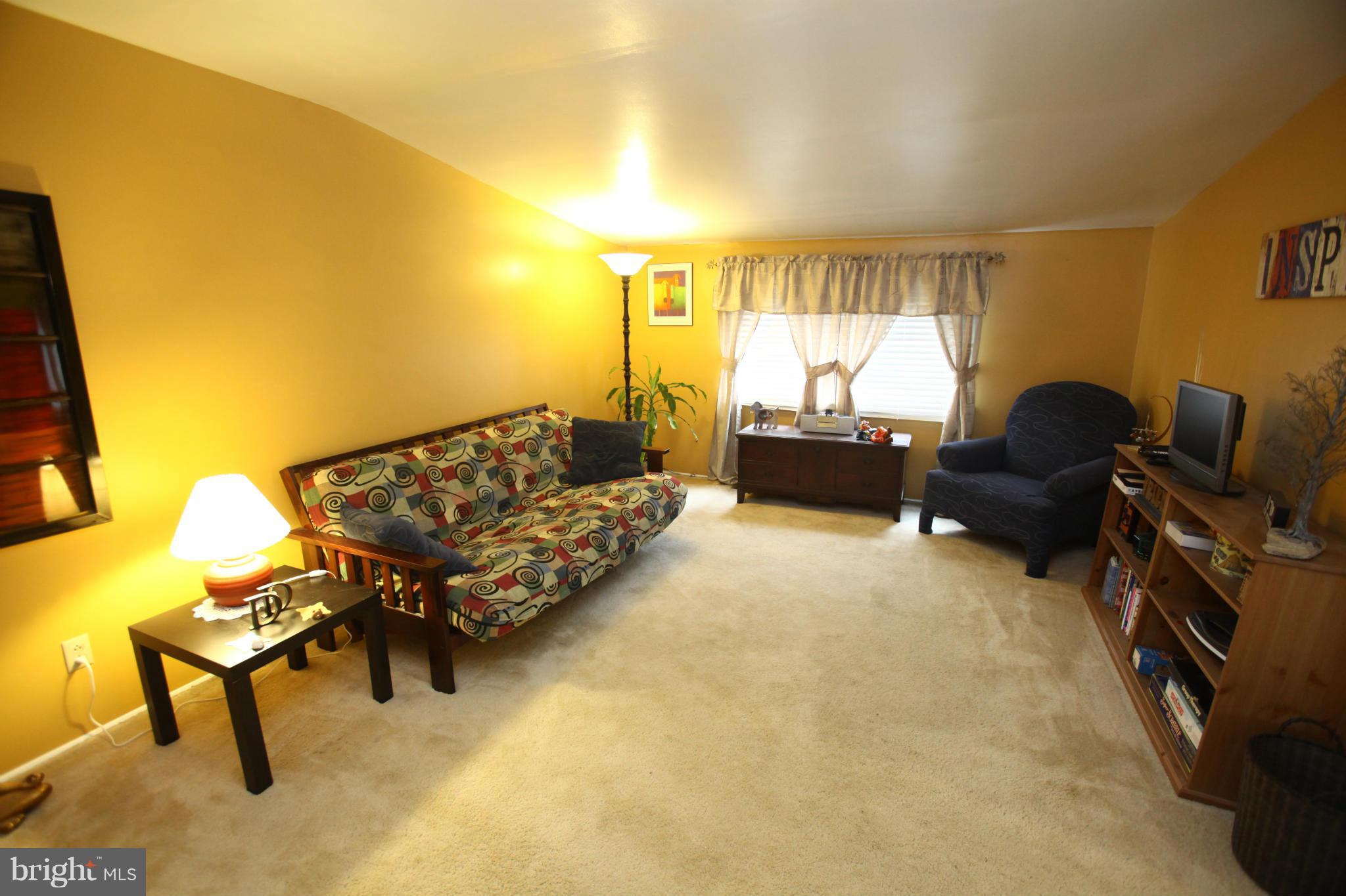 1905 Brookdale Road Baltimore, MD 21244 - Photo 15 of 30 Second floor bedroom