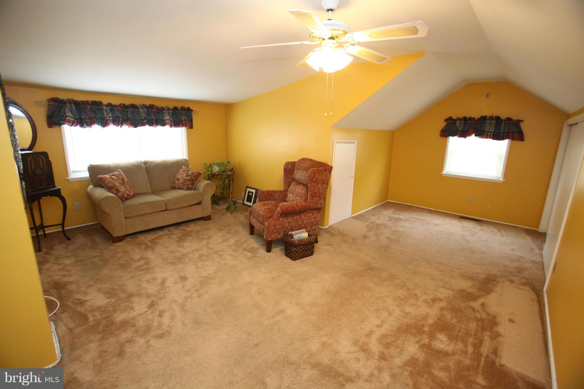 1905 Brookdale Road Baltimore, MD 21244 - Photo 17 of 30 Second floor bedroom