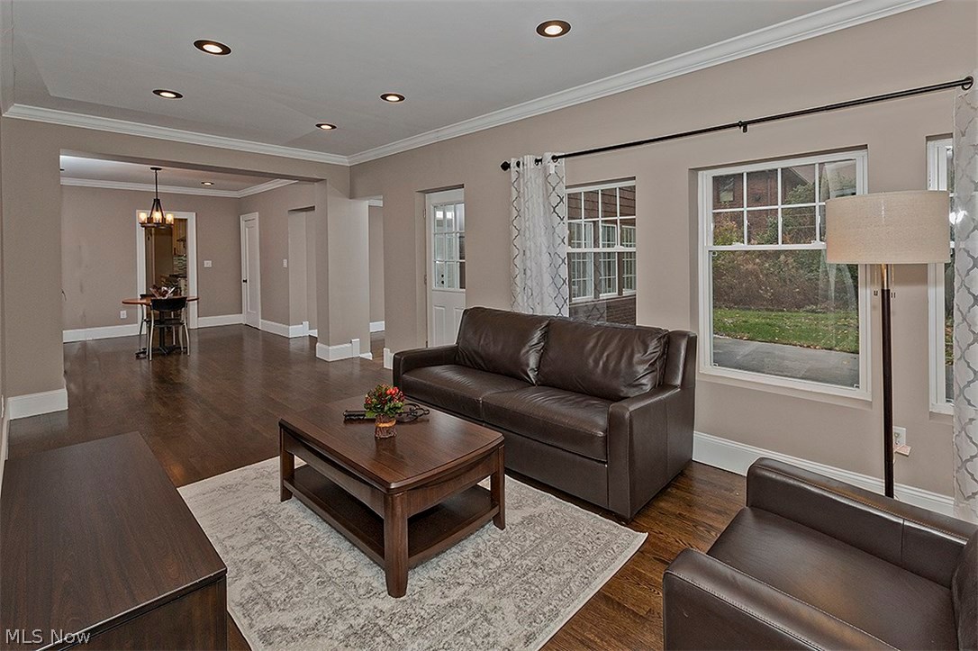 2699 Endicott Road Cleveland, OH 44120 - Photo 5 of 25 Gallery Image 5