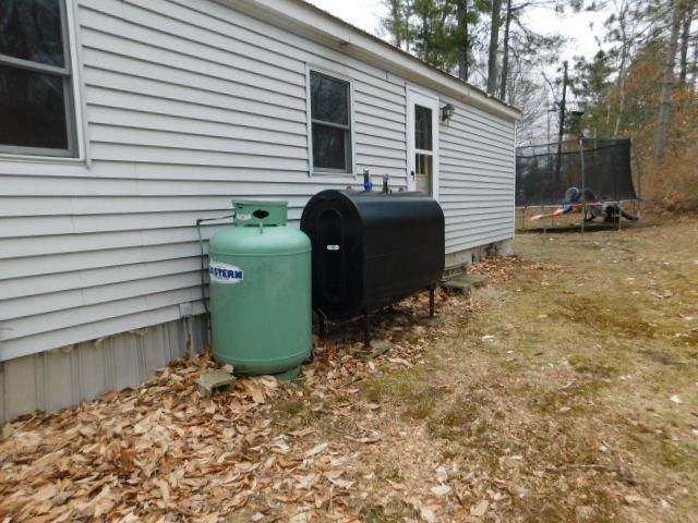 19 Riverside Drive Raymond, NH 03077 - Photo 8 of 22