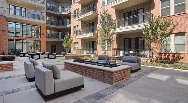 $1,400 | 111 Town Place, Unit 2610, Fairview, TX 75069