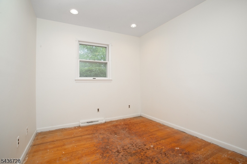 44 Adelphia Road Parsippany, NJ 07054 - Photo 19 of 32