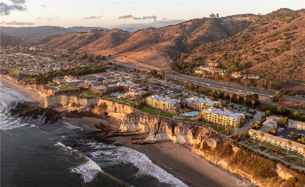 2727 Shell Beach Road, Unit 327 Pismo Beach, CA 93449 - Photo 57 of 60 a view of city and mountain