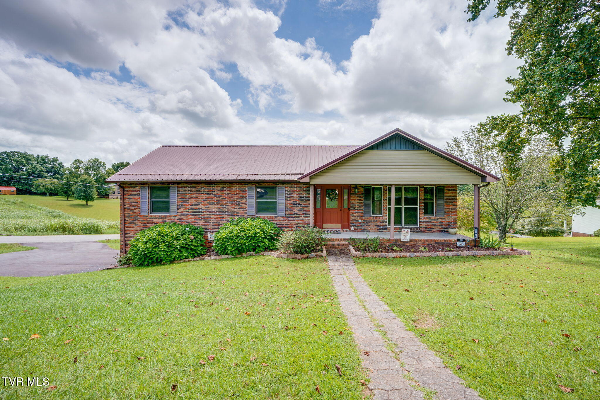 100 Ridge Cir Drive Fall Branch, TN 37656 - Photo 1 of 41 100 Ridge Circle Dr - 1