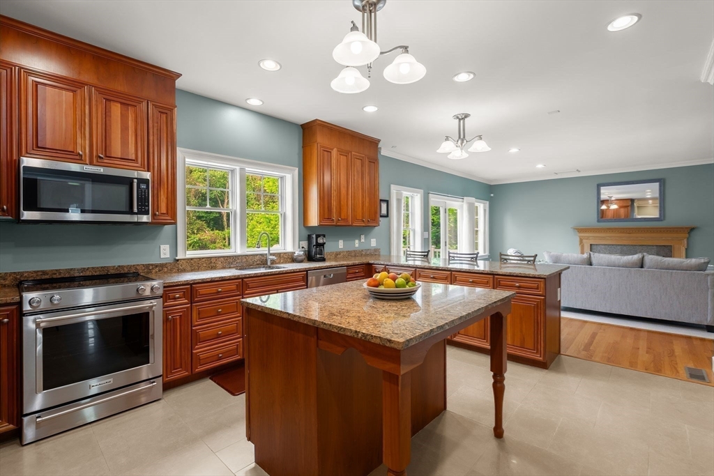 44 Bridge Street Medfield, MA 02052 - Photo 5 of 42