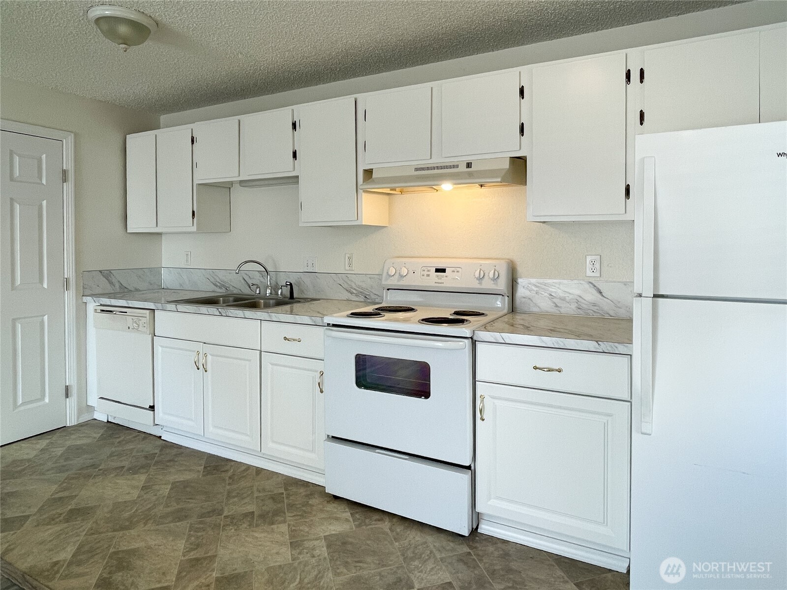 618 5th Street Southeast Auburn, WA 98002 - Photo 4 of 25